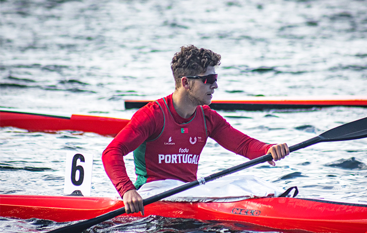 Pedro Casinha campeão mundial universitário de canoagem